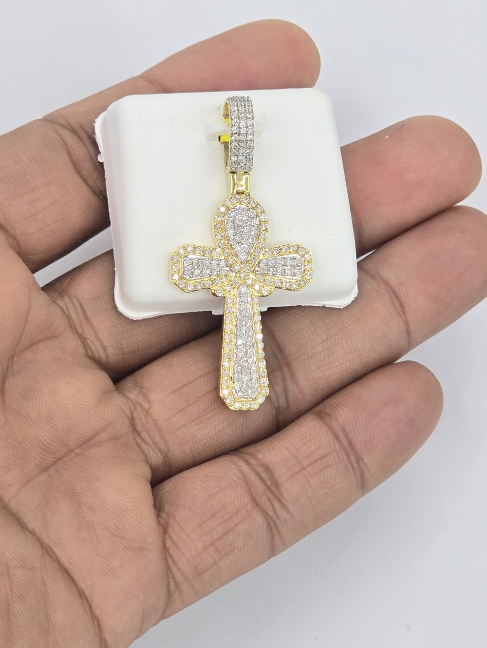 Real Diamond 10kt Gold Cross Pendant